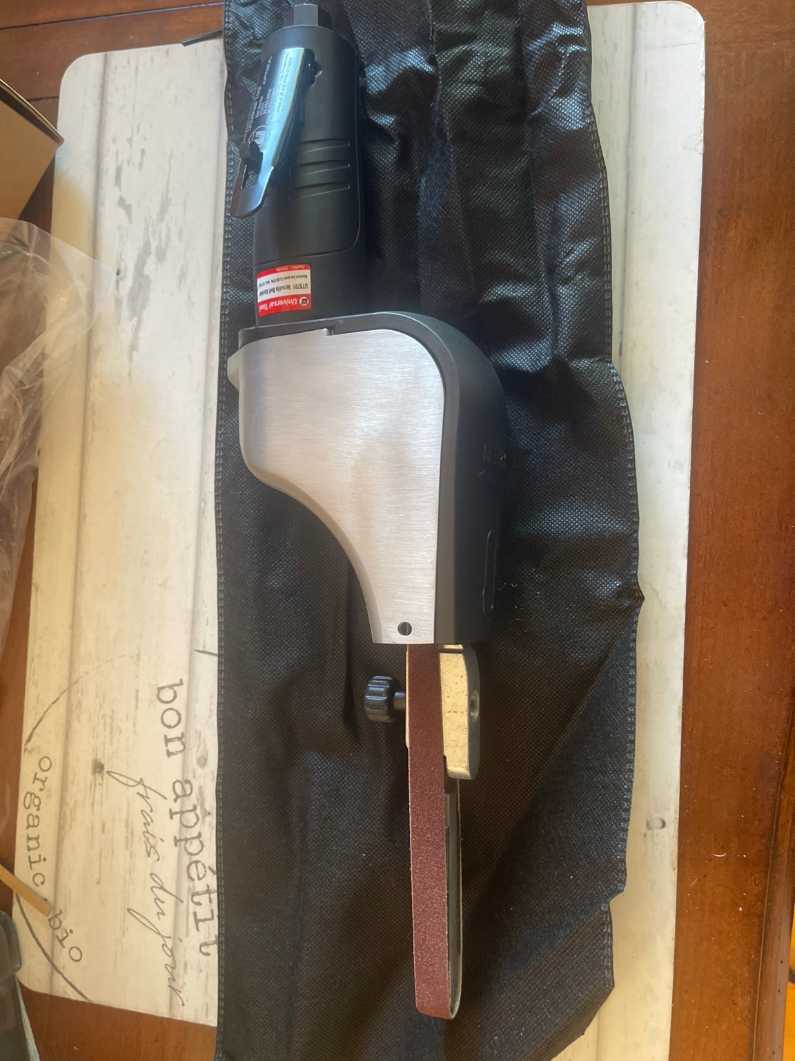 Actual UT8701 offset belt sander side view and abrasive belt